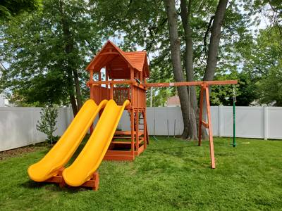 Woodplay playhouse 2 slide and swingset Avon, OH